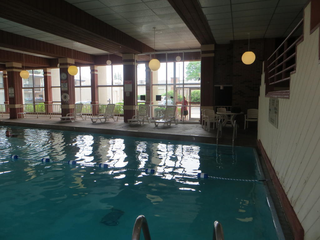 Rodeway Inn Skokie Esterno foto