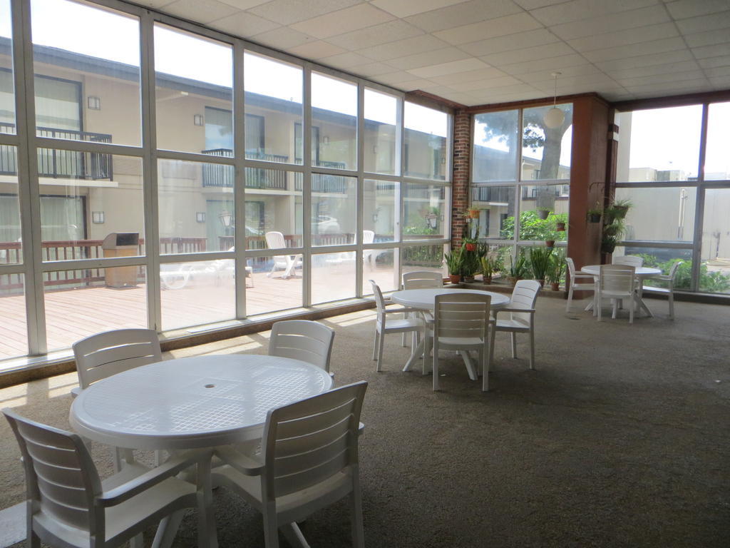 Rodeway Inn Skokie Esterno foto